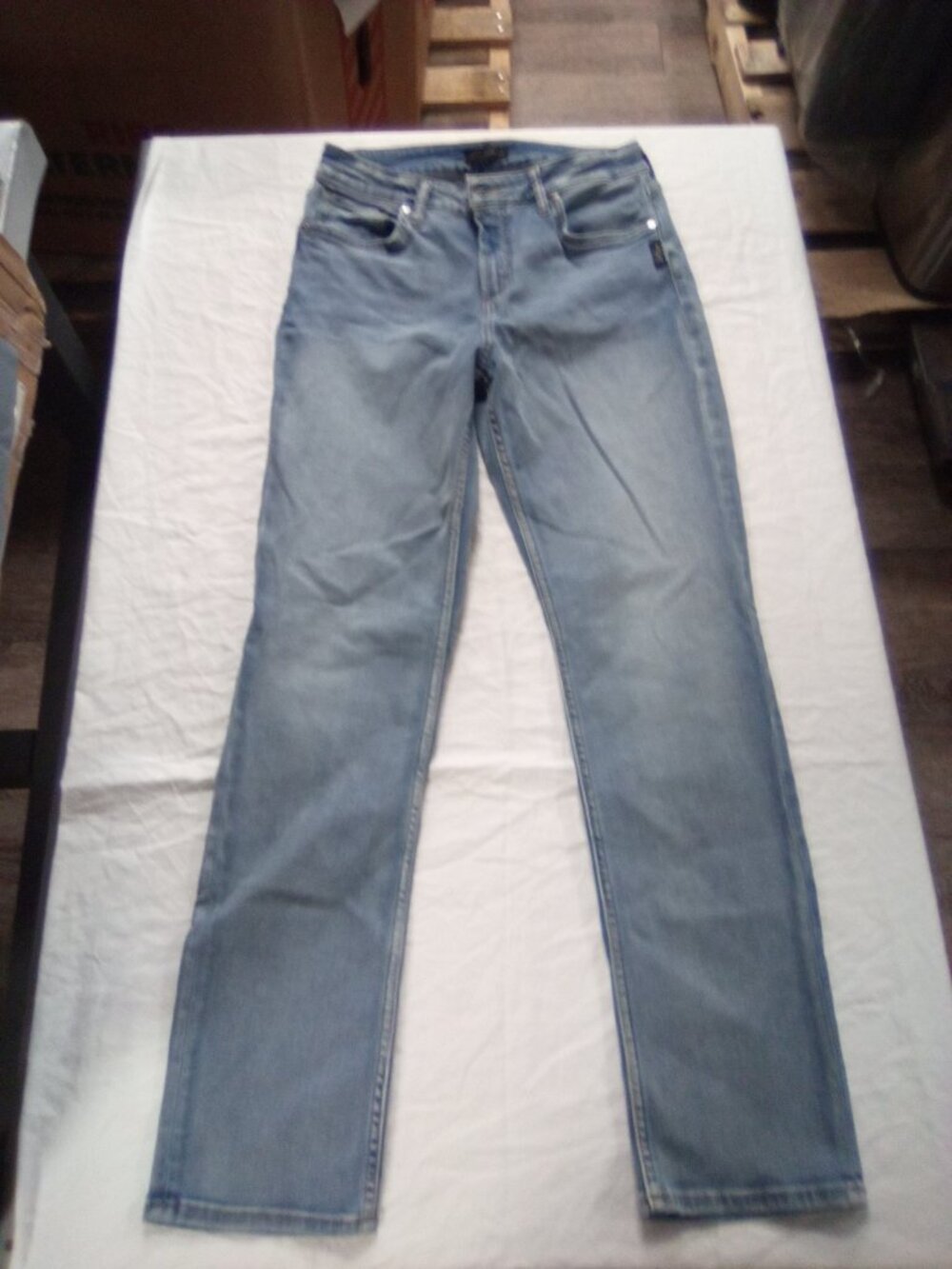 Silver Avery Straight leg jeans